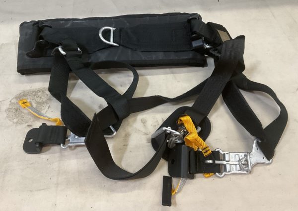 Integrated Turret Seats & Restraints for M1161 & M1163 Growler